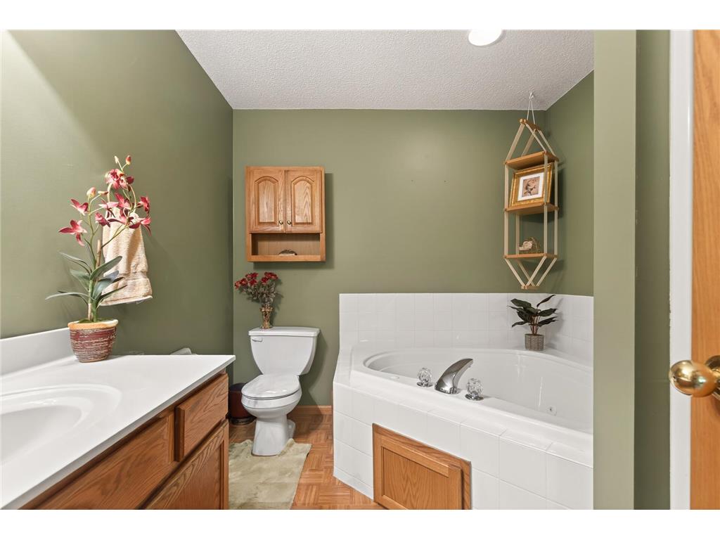893 Marnie Circle S Maplewood MN 55119 7098107 image20
