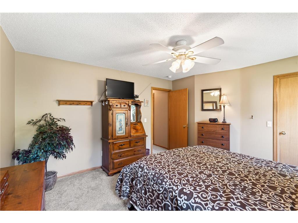 893 Marnie Circle S Maplewood MN 55119 7098107 image24