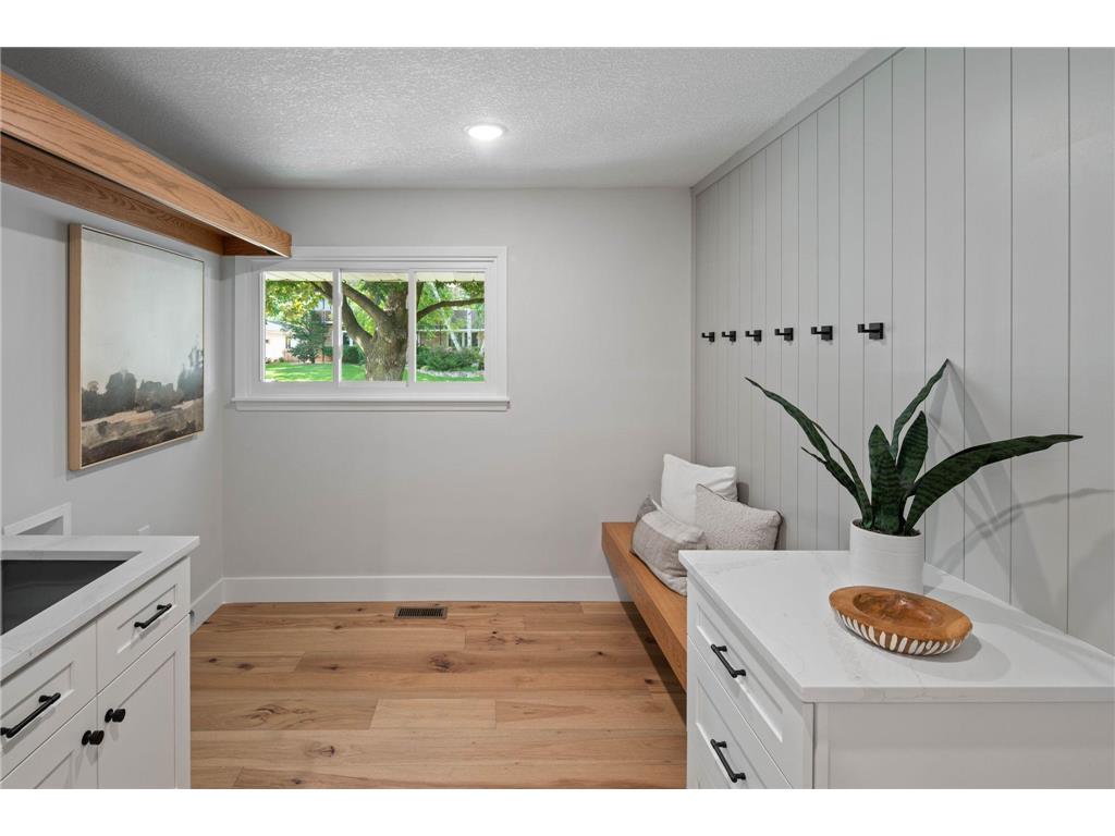 8930 N Minnehaha Circle Saint Louis Park MN 55426 7100992 image12