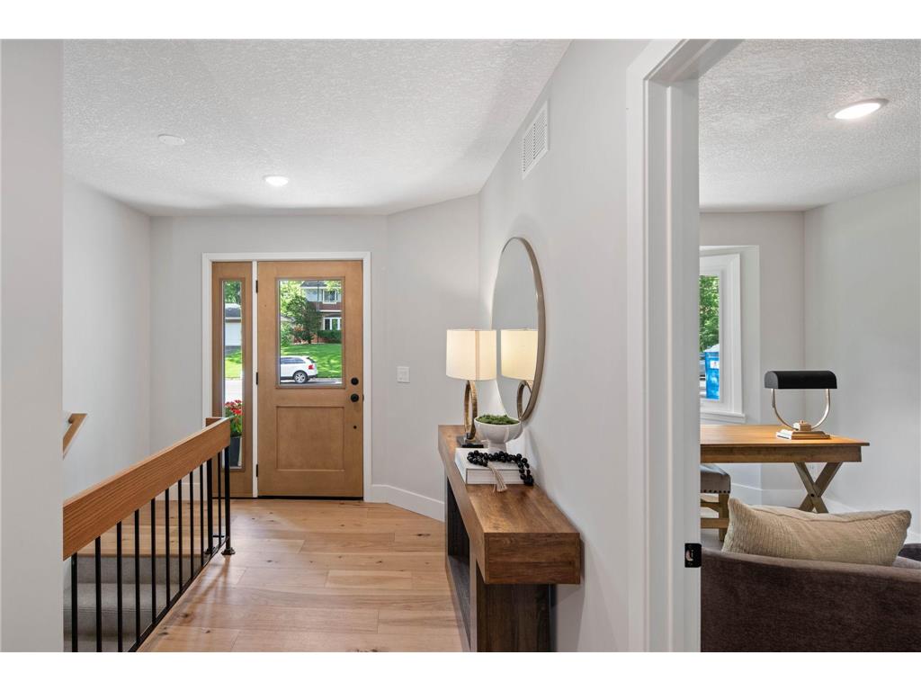 8930 N Minnehaha Circle Saint Louis Park MN 55426 7100992 image2
