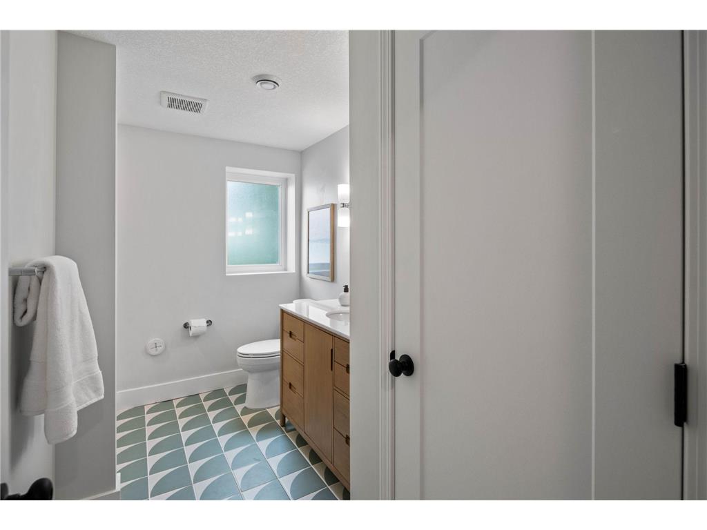 8930 N Minnehaha Circle Saint Louis Park MN 55426 7100992 image23