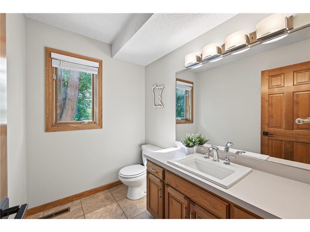 8931 Ashley Terrace Brooklyn Park MN 55443 6779253 image14