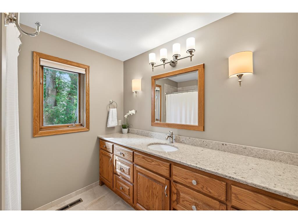 8931 Ashley Terrace Brooklyn Park MN 55443 6779253 image18