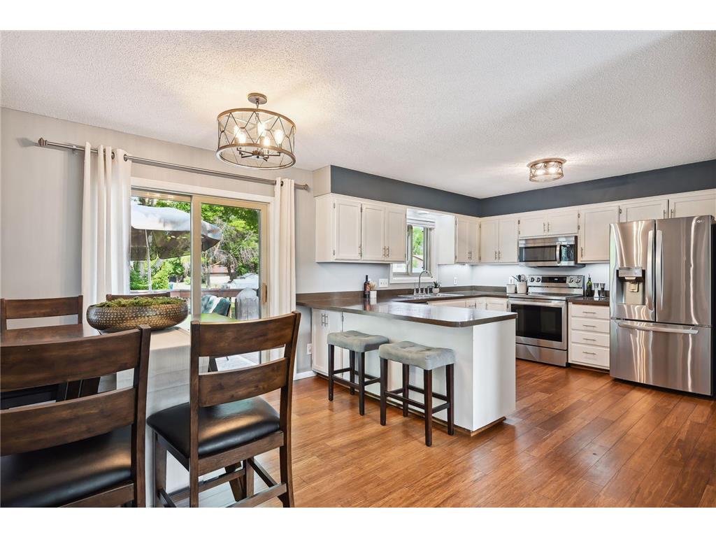 8933 Oakview Lane N Maple Grove MN 55369 6405670 image1