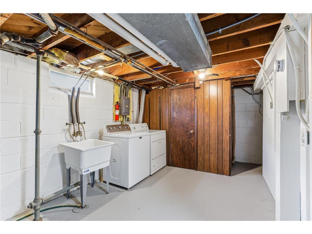 8933 Wally Drive Golden Valley MN 55427 7086952 image24