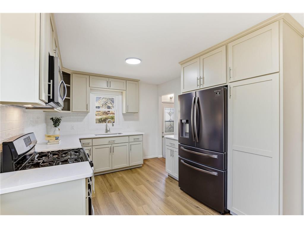 8933 Wally Drive Golden Valley MN 55427 7086952 image8