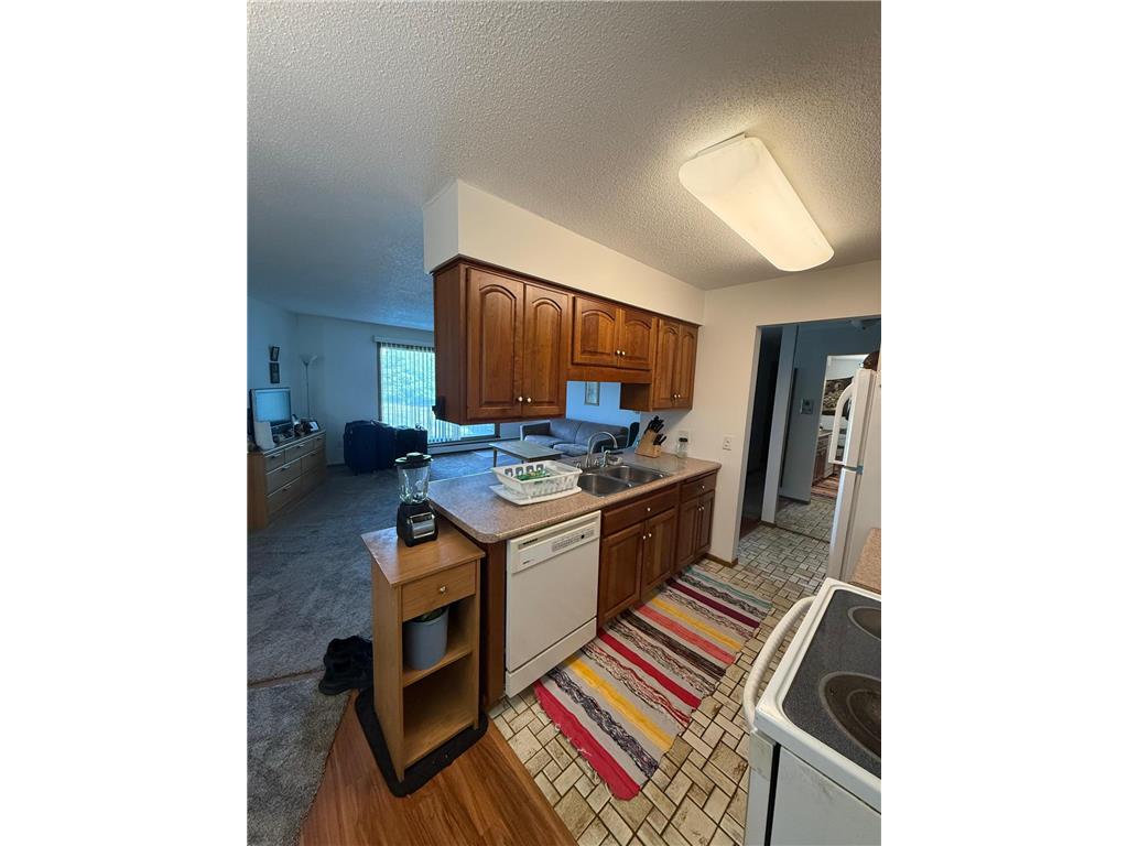 8935 Old Cedar Avenue S #211 Bloomington MN 55425 6752641 image8