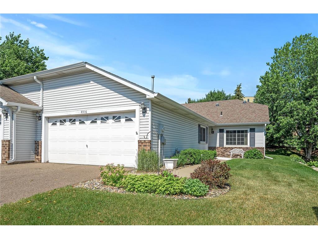 8936 Thomas Drive, Woodbury, MN, 55125 MLS 6219098 Edina Realty