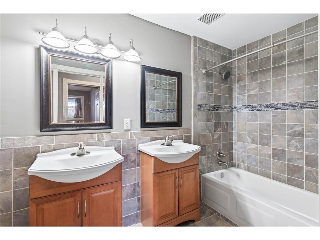 8940 Neill Lake Road #135E Eden Prairie MN 55347 7003137 image10