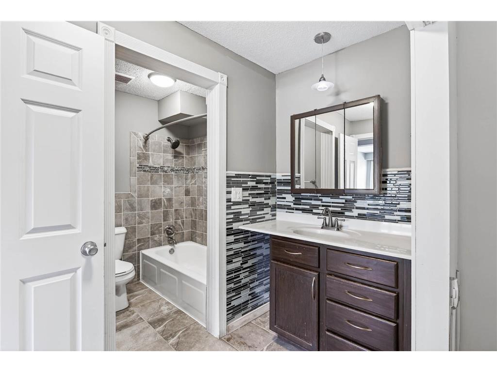 8940 Neill Lake Road #135E Eden Prairie MN 55347 7003137 image19