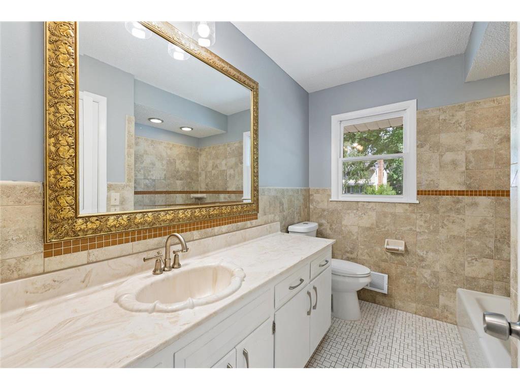 8941 48th Avenue N New Hope MN 55428 7083558 image15