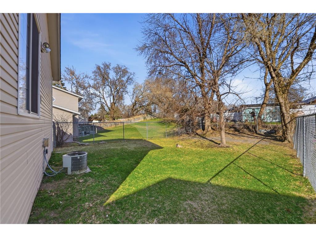 8942 Vinewood Lane N Maple Grove MN 55369 7049327 image24