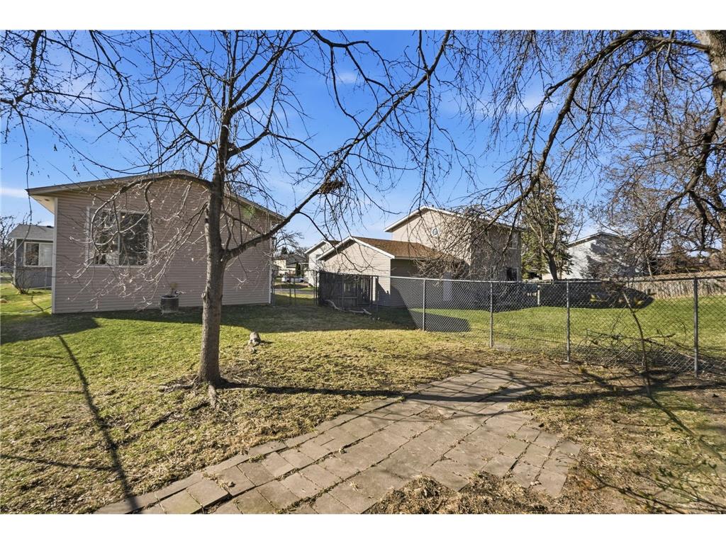 8942 Vinewood Lane N Maple Grove MN 55369 7049327 image27