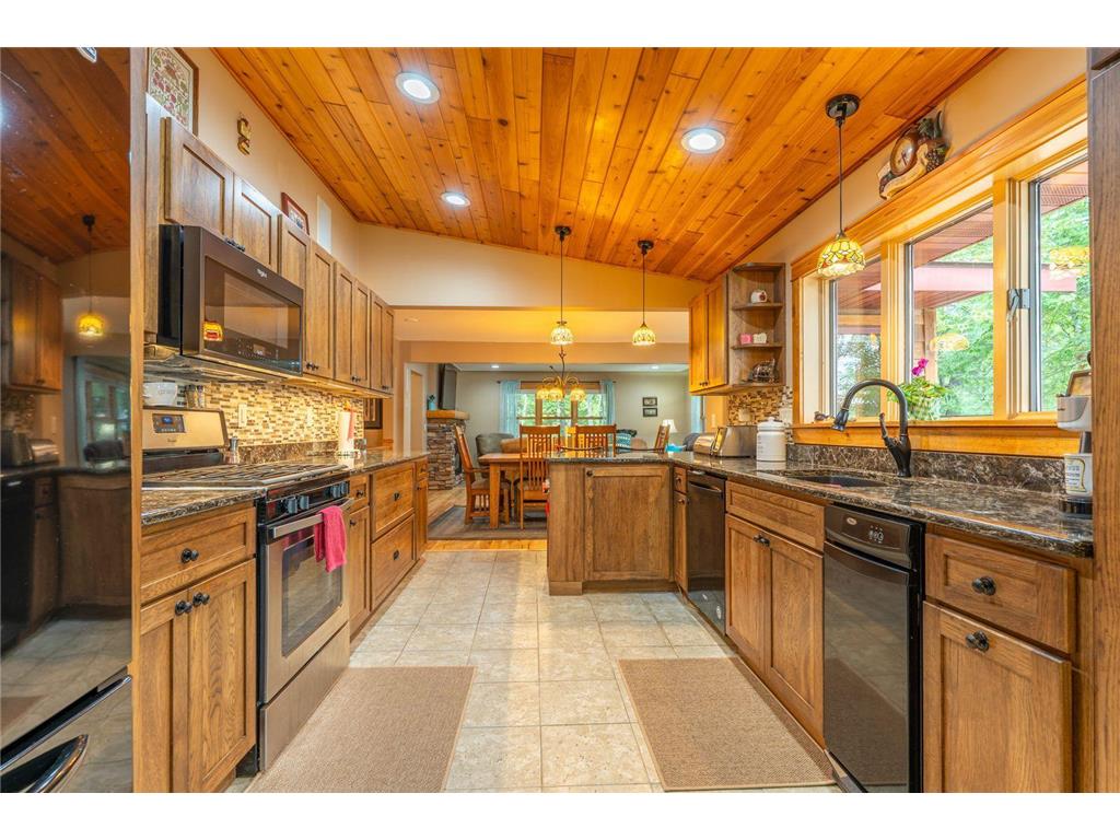 8947 E Wakemup Village Road Beatty Twp MN 55723 - Vermilion 7081108 image3