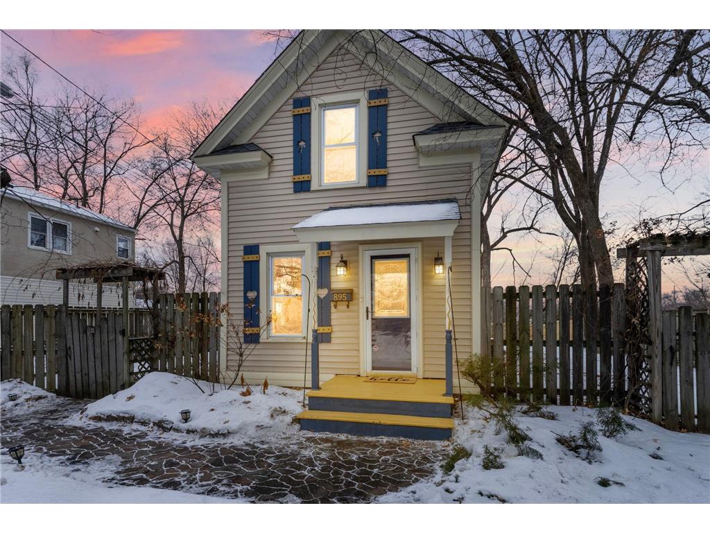 895 Clarence Street Saint Paul MN 55106 7006525 image1