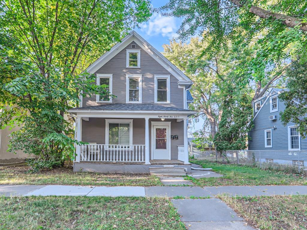 895 Rose Avenue E Saint Paul MN 55106 6437590 image1