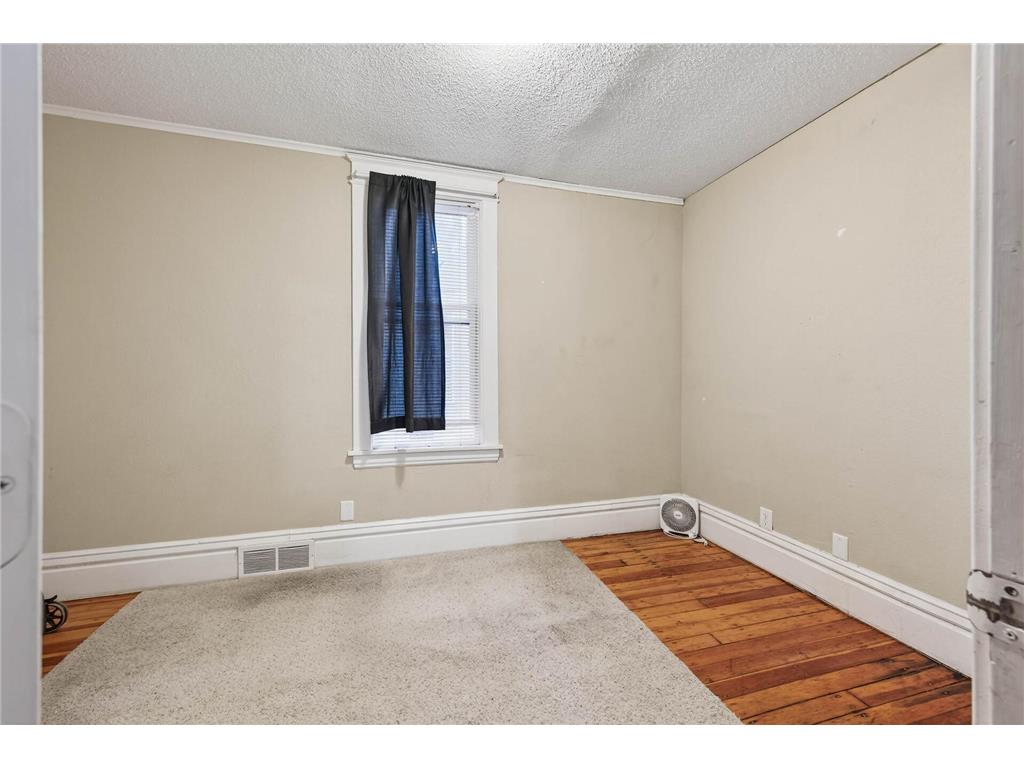 895 Rose Avenue E Saint Paul MN 55106 7044150 image13