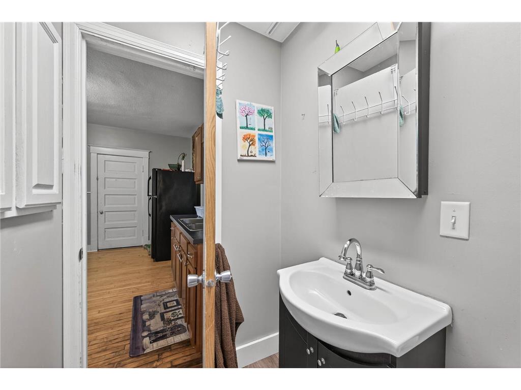 895 Rose Avenue E Saint Paul MN 55106 7044150 image19