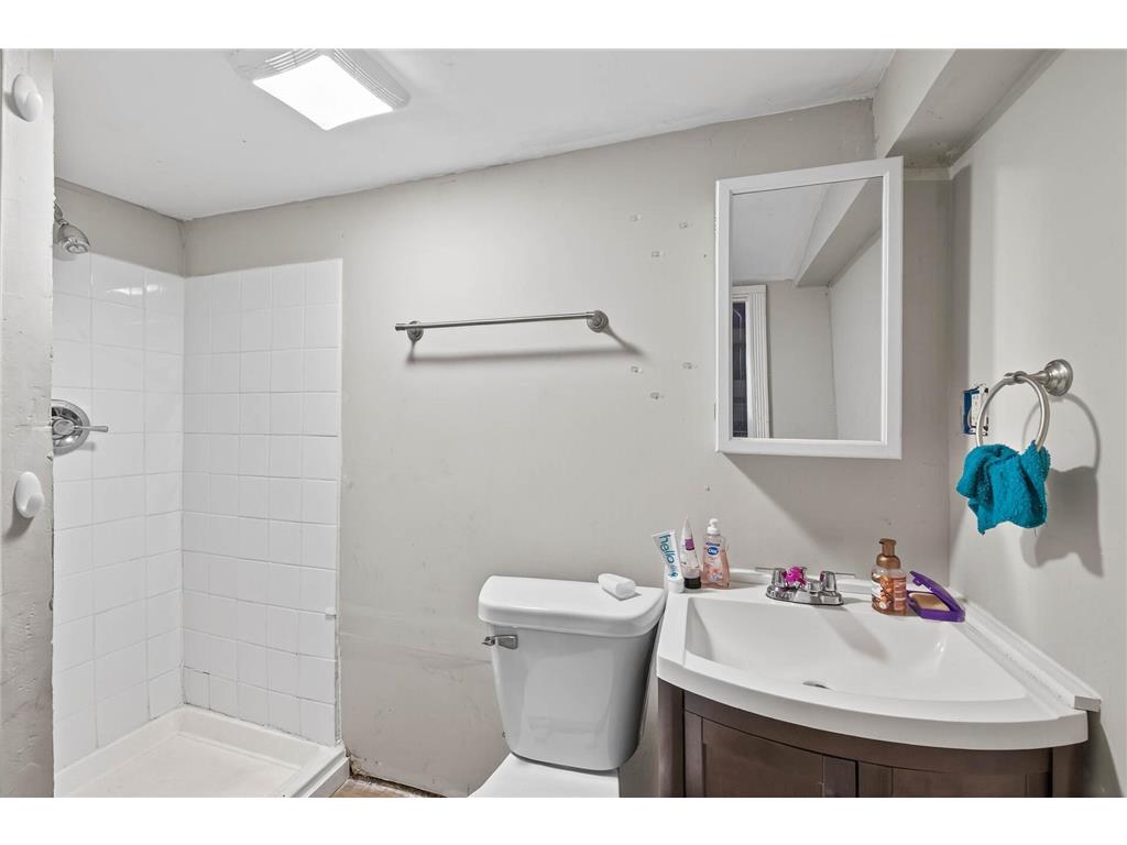 895 Rose Avenue E Saint Paul MN 55106 7044150 image24