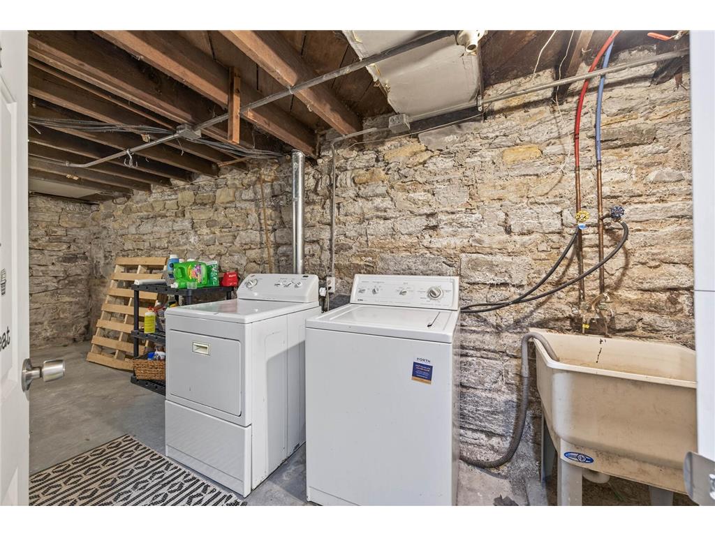 895 Rose Avenue E Saint Paul MN 55106 7044150 image25