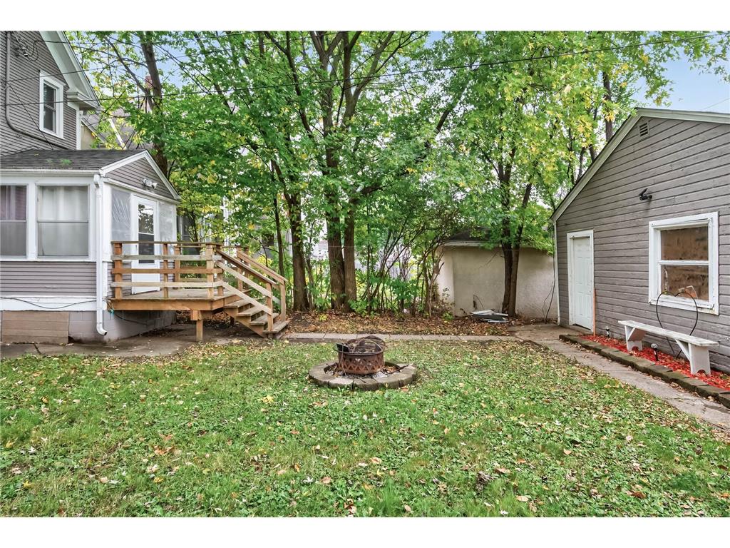 895 Rose Avenue E Saint Paul MN 55106 7044150 image29