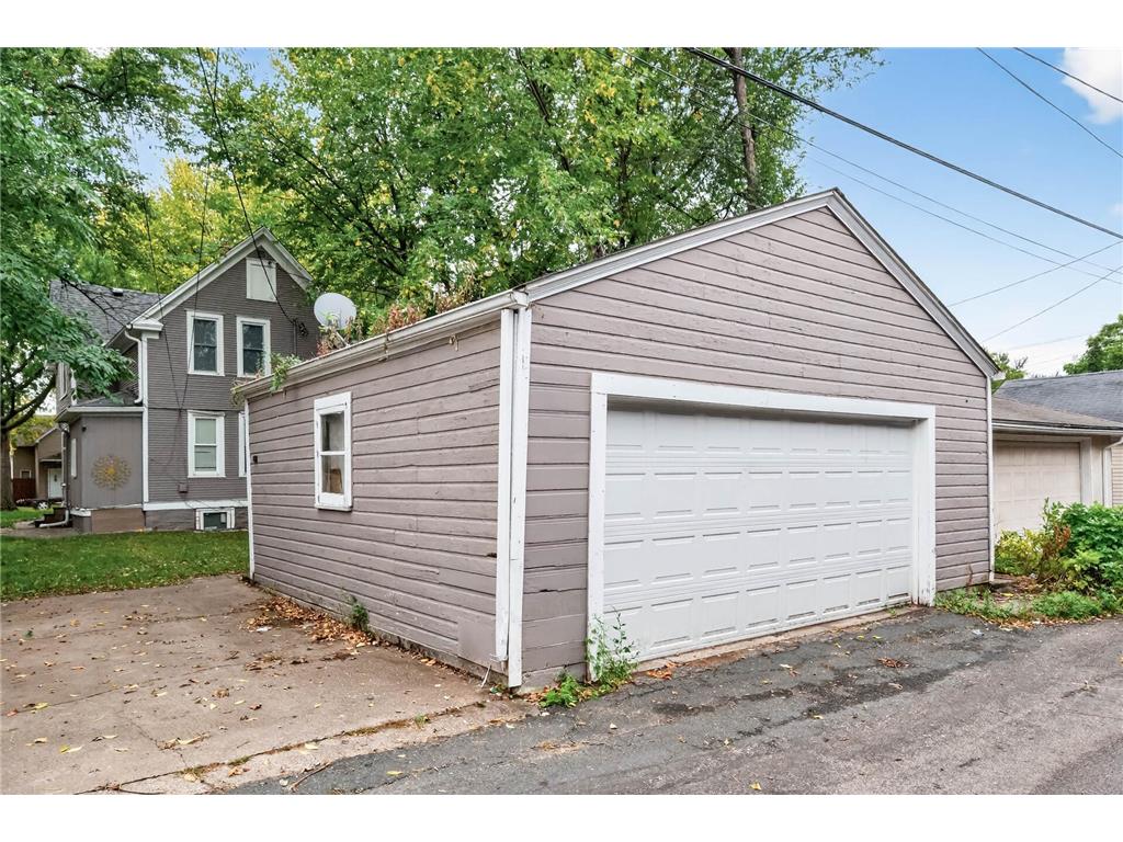 895 Rose Avenue E Saint Paul MN 55106 7044150 image30