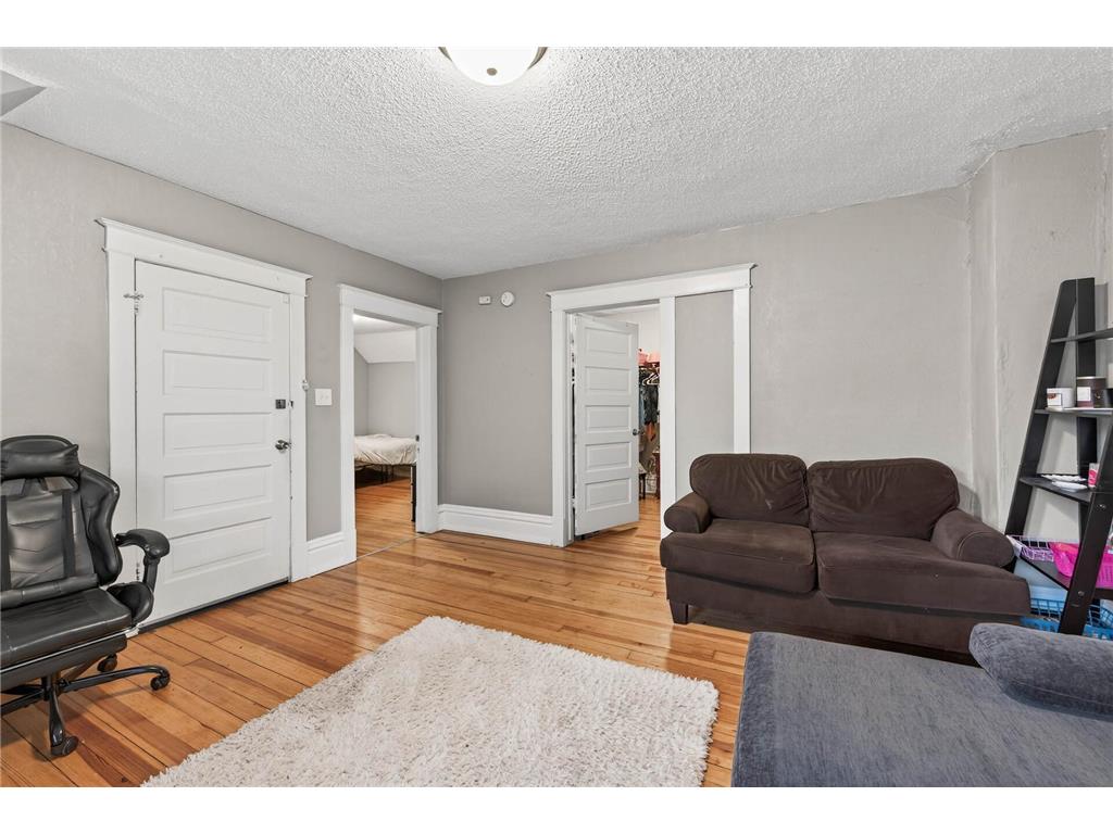 895 Rose Avenue E Saint Paul MN 55106 7044150 image6