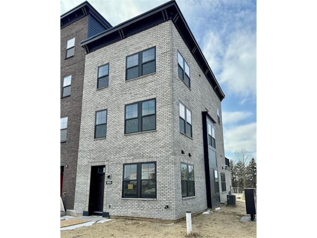 895 Woodlawn Avenue #A Saint Paul MN 55116 6501387 image1