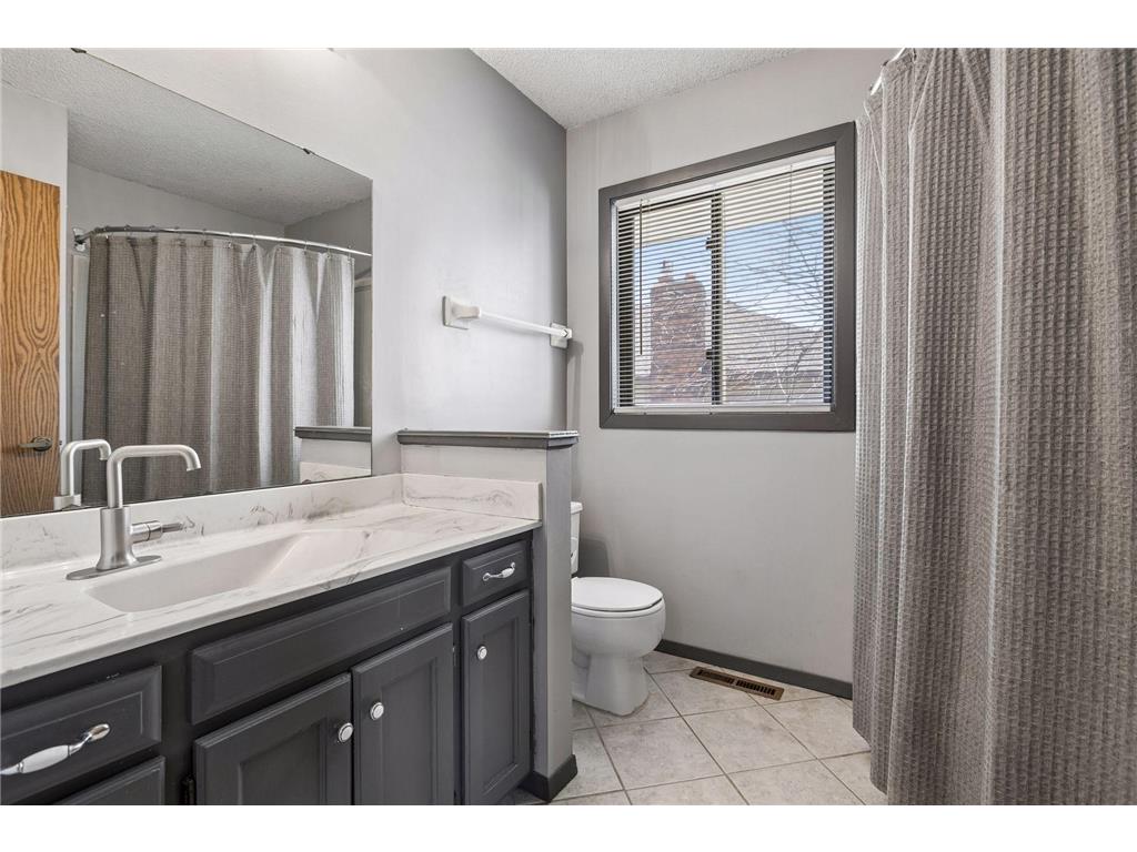 8960 Montegue Terrace Brooklyn Park MN 55443 7052242 image13