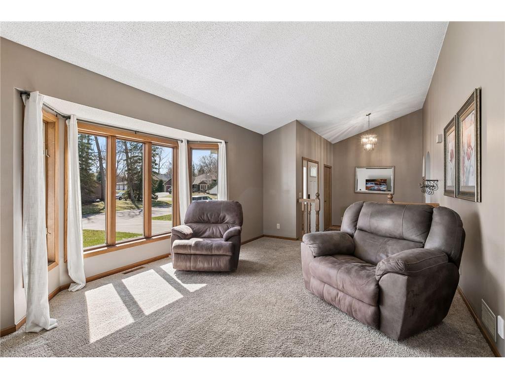 8960 Montegue Terrace Brooklyn Park MN 55443 7052242 image3