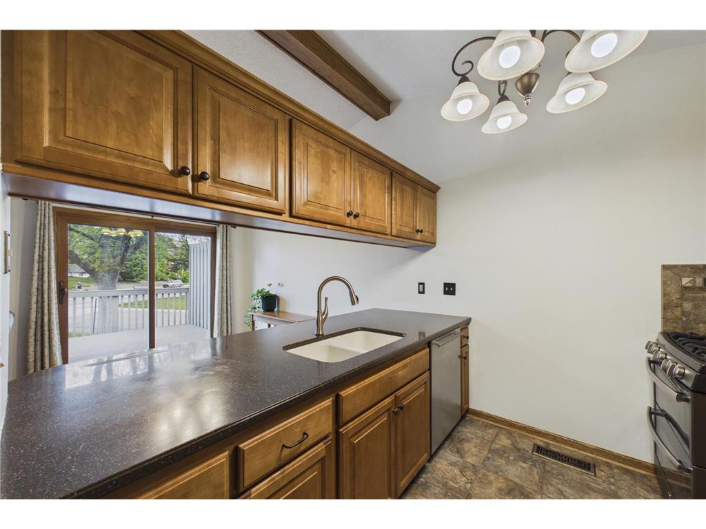 8961 42nd Avenue N New Hope MN 55427 7051659 image4