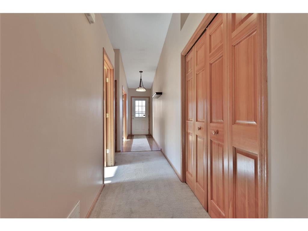 897 Evergreen Court Vadnais Heights MN 55127 7054143 image4