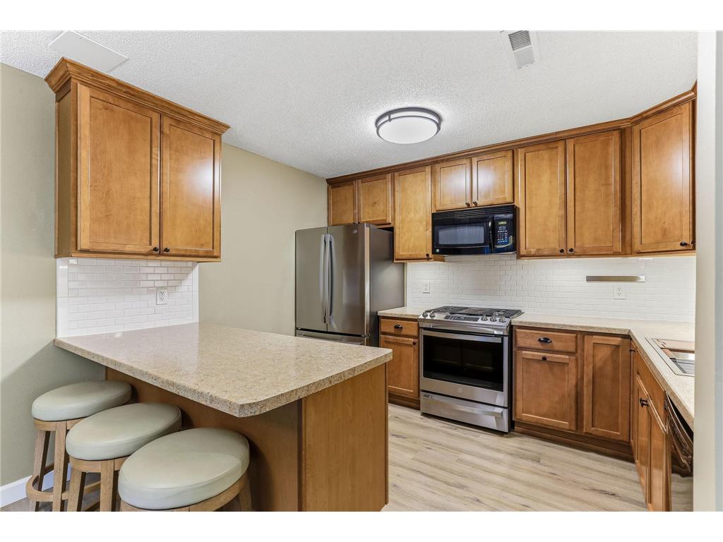 8970 Neill Lake Road Eden Prairie MN 55347 - Neil 7060933 image13