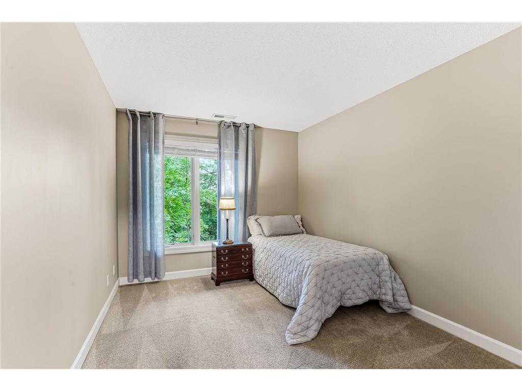 8970 Neill Lake Road Eden Prairie MN 55347 - Neil 7060933 image22