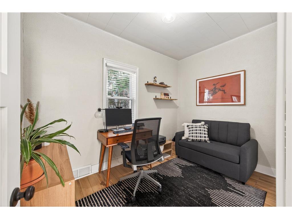 898 Juno Avenue Saint Paul MN 55102 7043626 image14