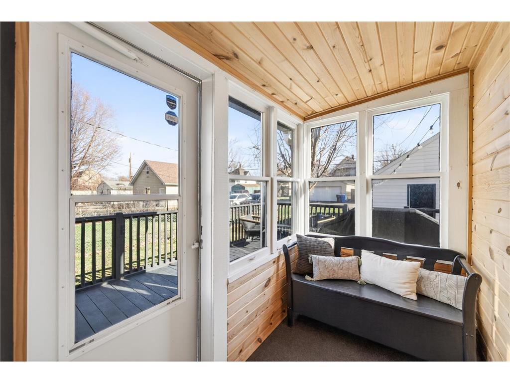 898 Juno Avenue Saint Paul MN 55102 7043626 image16