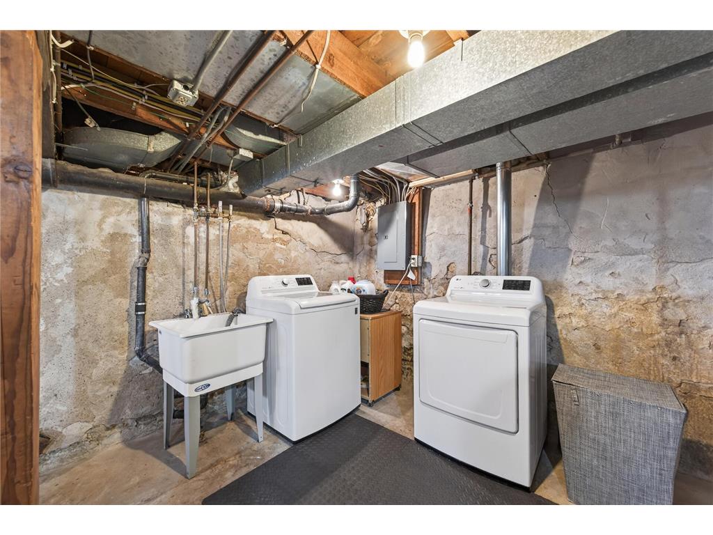 898 Juno Avenue Saint Paul MN 55102 7043626 image18