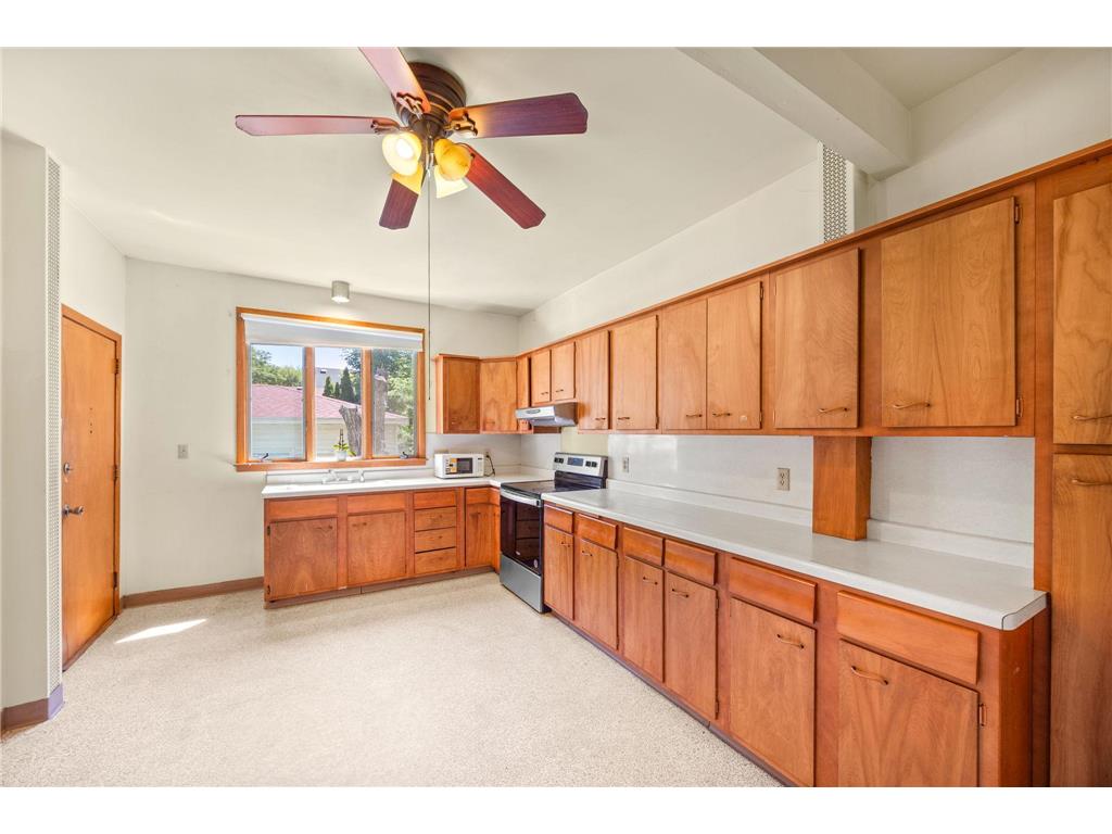 898 Western Avenue N Saint Paul MN 55117 7093417 image12