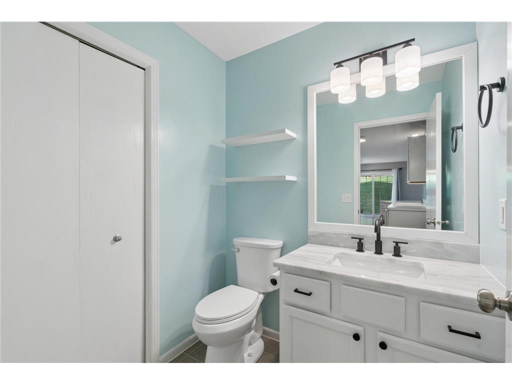 8981 Spring Lane Woodbury MN 55125 7061890 image17