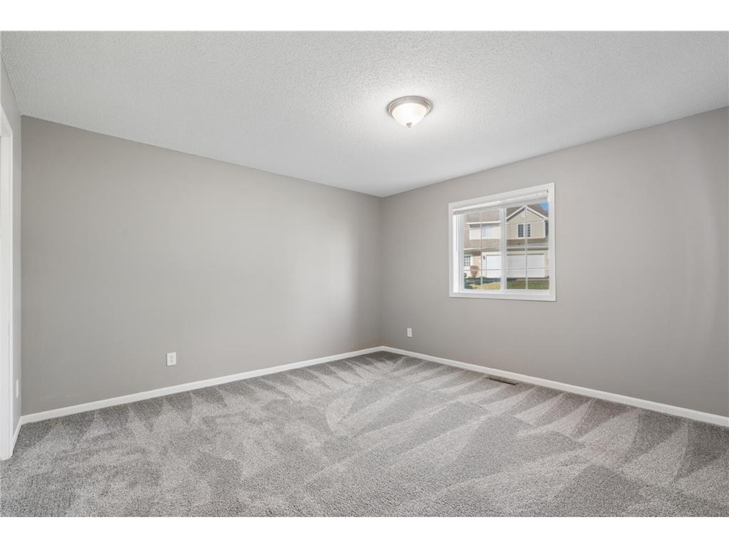 8981 Spring Lane Woodbury MN 55125 7061890 image18