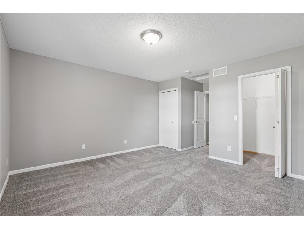 8981 Spring Lane Woodbury MN 55125 7061890 image20