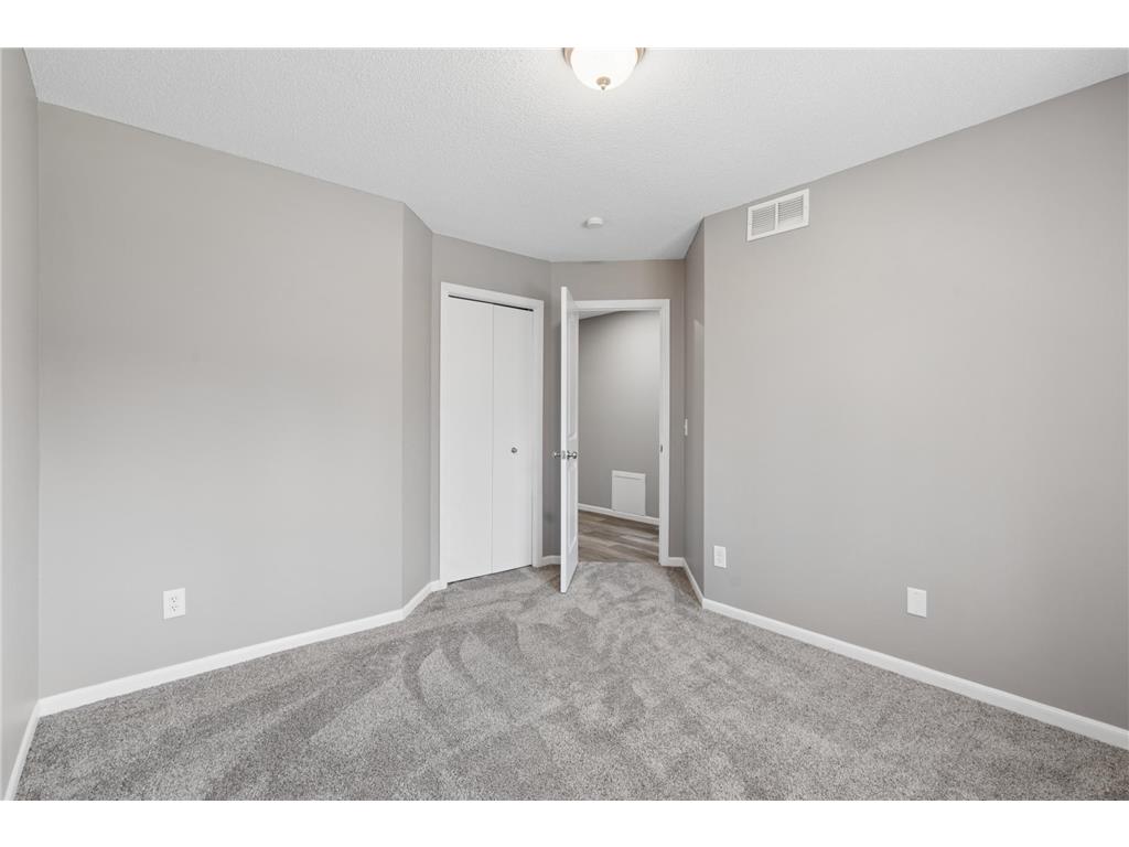 8981 Spring Lane Woodbury MN 55125 7061890 image26