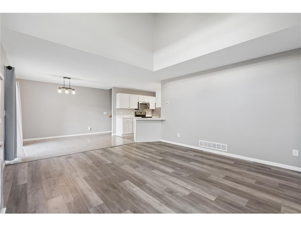 8981 Spring Lane Woodbury MN 55125 7061890 image6