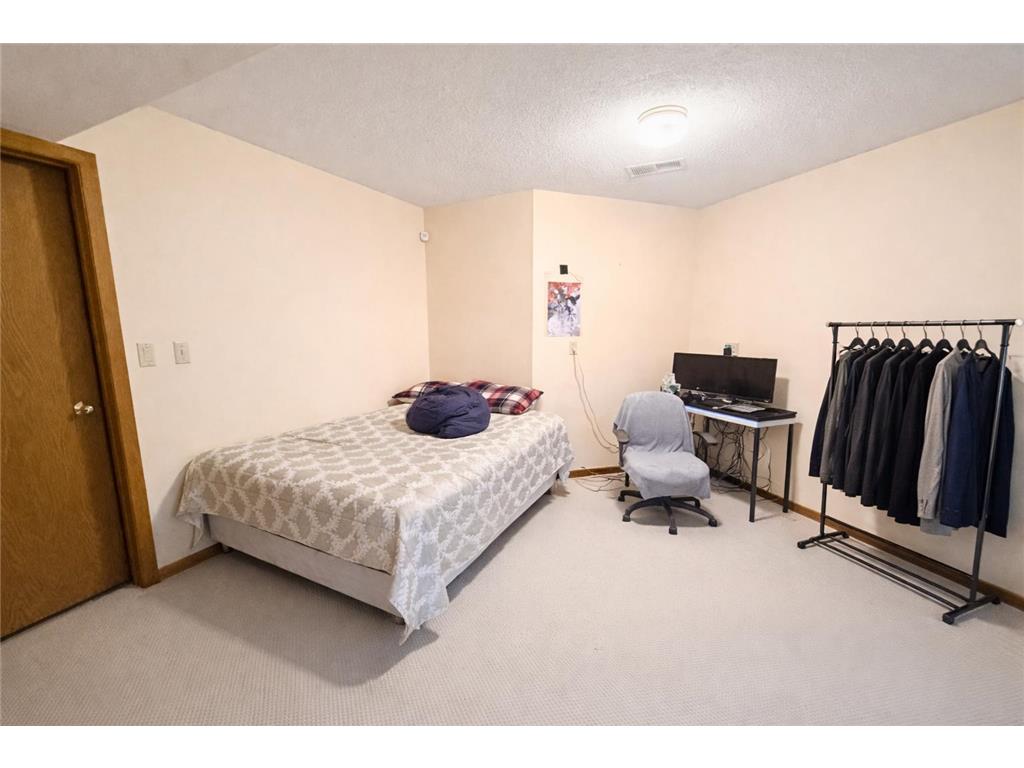 8992 Hidden Meadow Road Woodbury MN 55125 7057027 image11