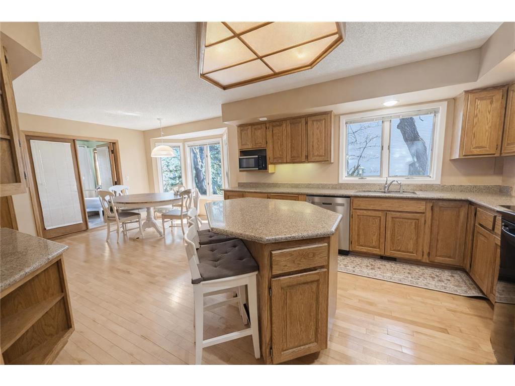 8992 Hidden Meadow Road Woodbury MN 55125 7057027 image2