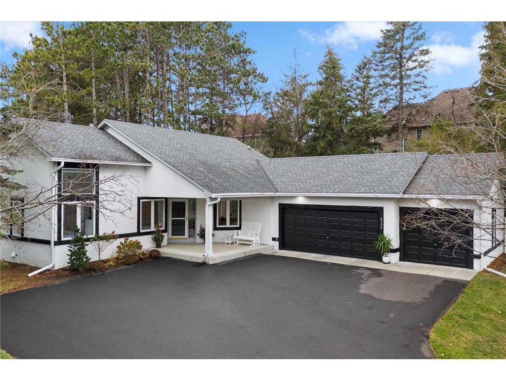 8994 Hunters Trail, Woodbury, MN, 55125 | MLS: 6750667 | Edina Realty