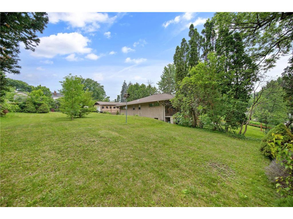 8XX Humboldt Avenue West Saint Paul MN 55118 6756432 image9