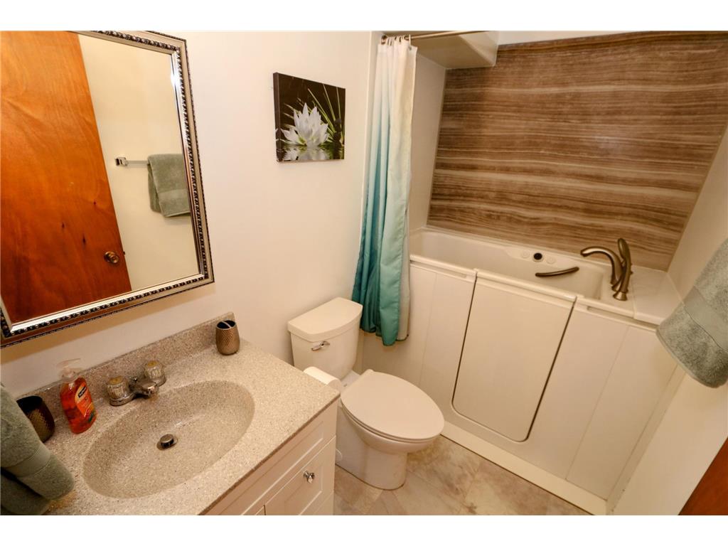 9 1st Street SE Faribault MN 55021 7088662 image26