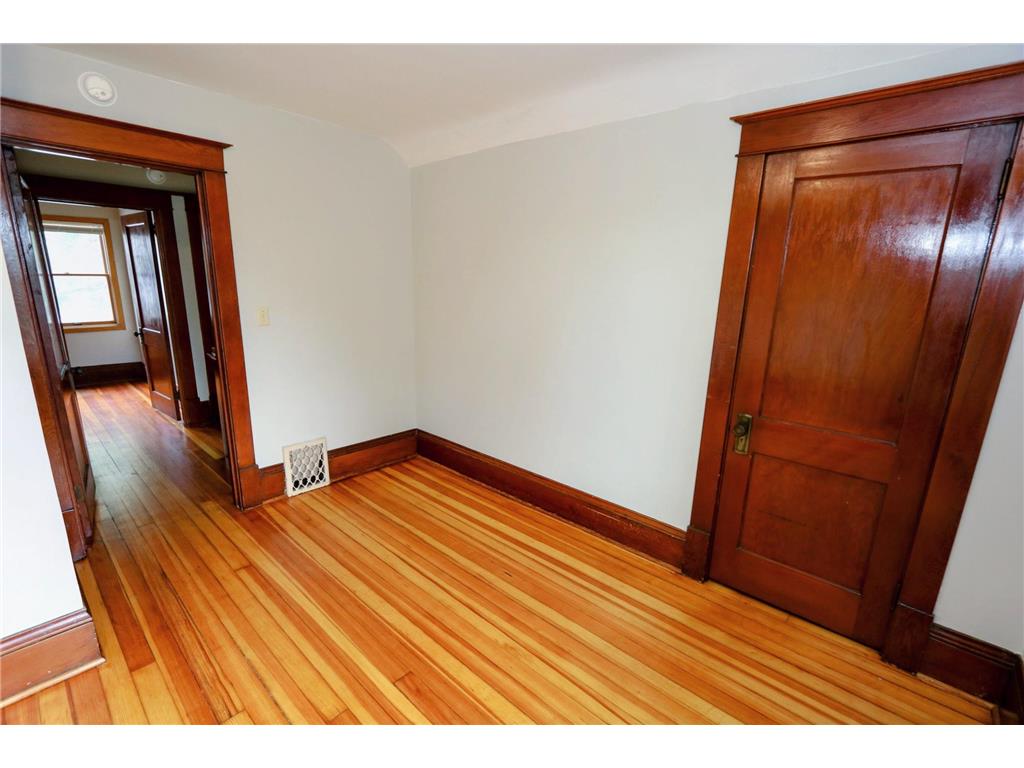 9 1st Street SE Faribault MN 55021 7088662 image39