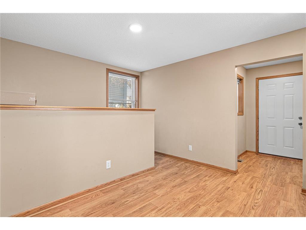 9 Acker Street W Saint Paul MN 55117 7021649 image10